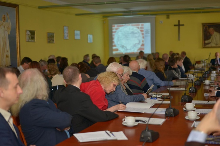 Konferencja naukowa o katedrze