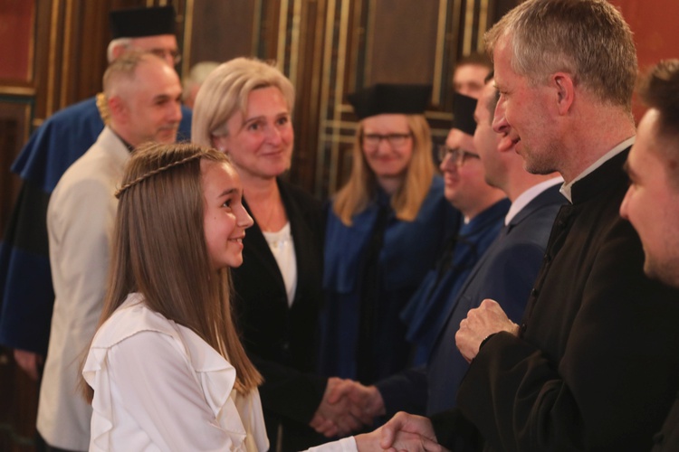 Uczniowie z Gilowic na gali w Collegium Novum UJ w Krakowie - 2019