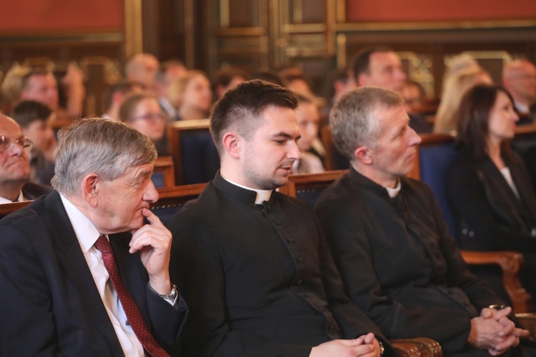 Uczniowie z Gilowic na gali w Collegium Novum UJ w Krakowie - 2019