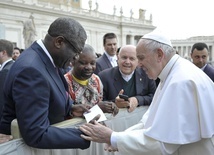 Franciszek spotkał się z "lekarzem, który naprawia kobiety"