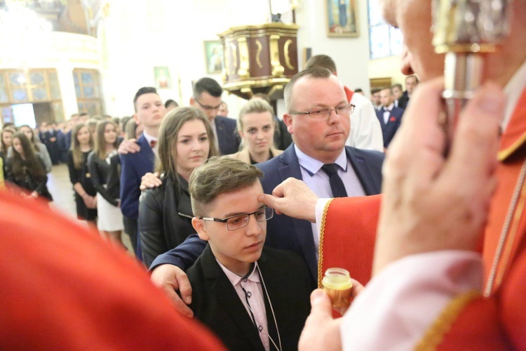 Bierzmowanie w Oleśnie