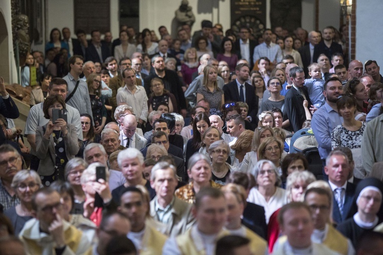 19 nowych kapłanów archidiecezji warszawskiej
