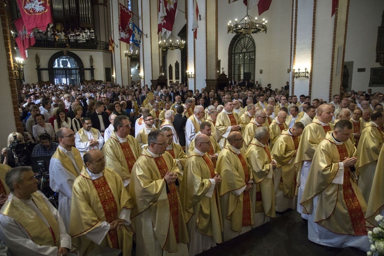 19 nowych kapłanów archidiecezji warszawskiej