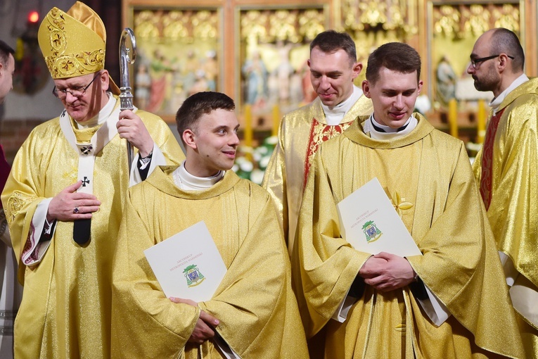 Święcenia prezbiteratu w konkatedrze św. Jakuba w Olsztynie