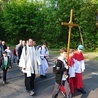 Tysiące mężczyzn zbliżają się do Piekar Śląskich
