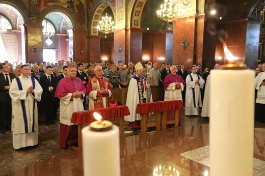 Pielgrzymka Piekarska, część 4 - nabożeństwo majowe