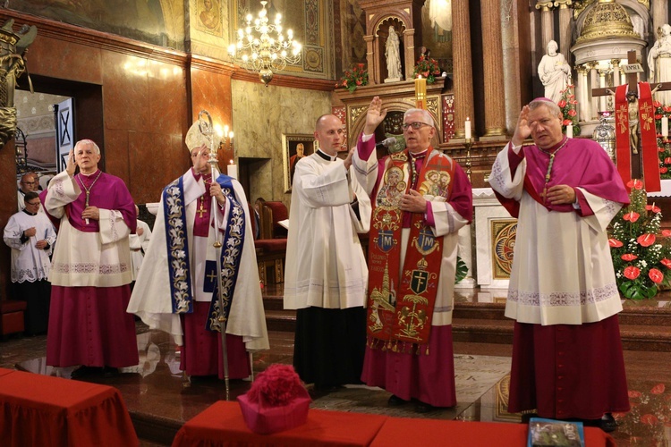 Pielgrzymka Piekarska, część 4 - nabożeństwo majowe