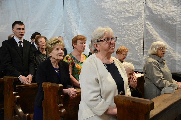 Opole. Msza św. za zmarłego biskupa Jana Bagińskiego