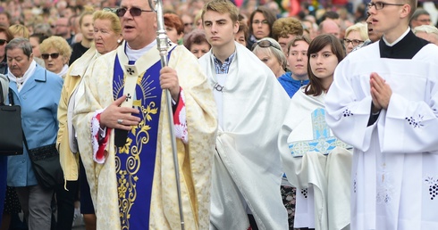 Święta Lipka. Potrzebujemy światła z wysoka