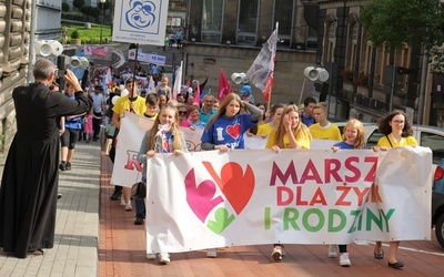 6. Marsz dla Życia i Rodziny przeszedł dziś bielskimi ulicami.
