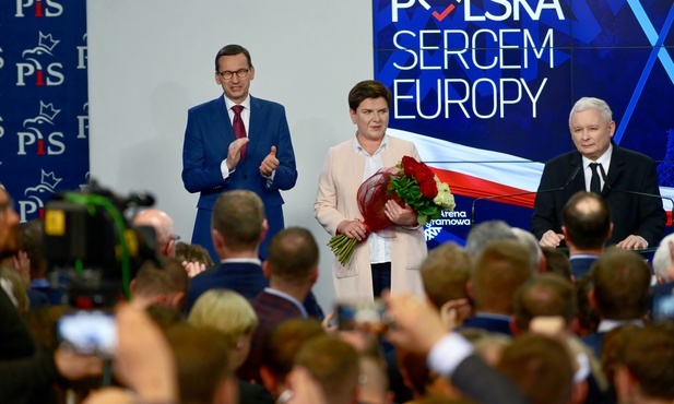 PKW: Wyniki głosowania z 99,31 proc. obwodowych komisji wyborczych