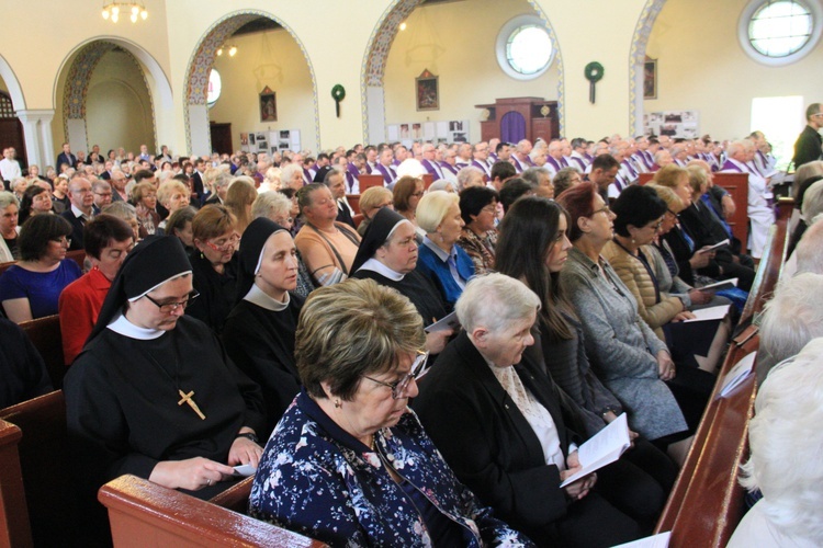 Uroczystość pogrzebowa biskupa Jana Bagińskiego