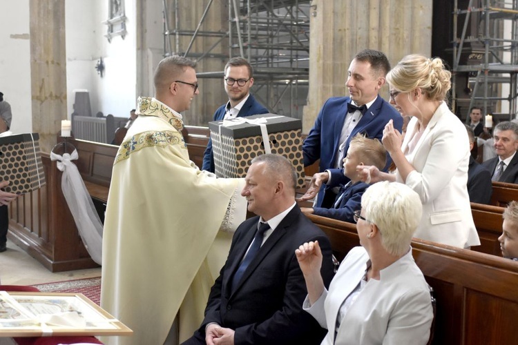 Prymicje. Jedne z dziesięciu