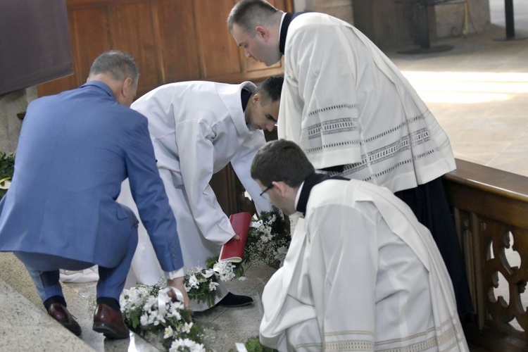 Prymicje. Jedne z dziesięciu