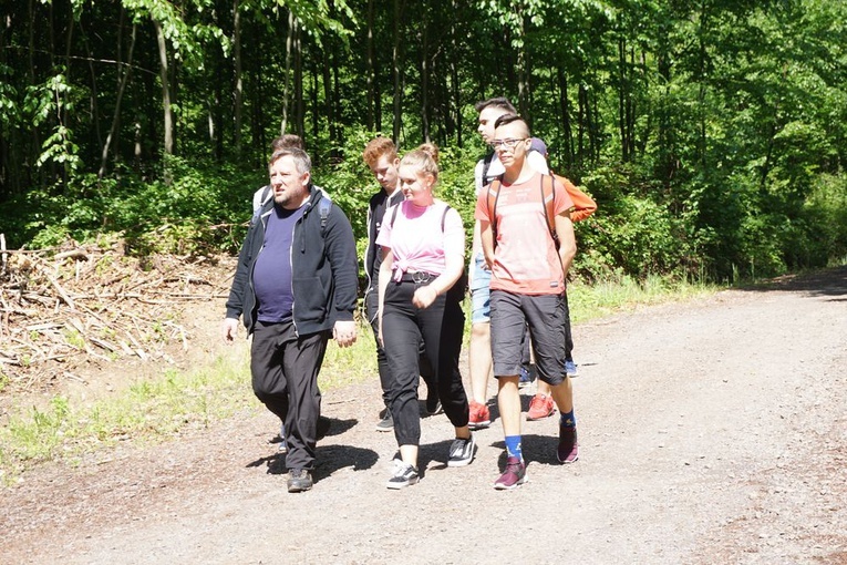 Pielgrzymka młodzieży na Chełmiec