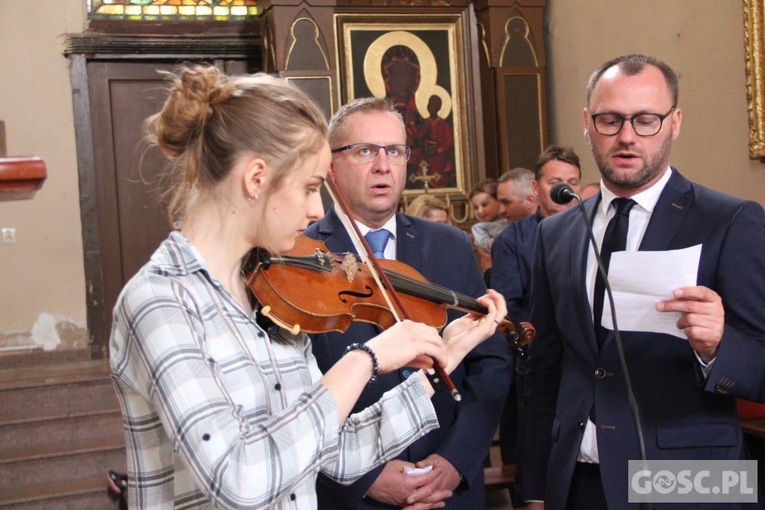 Odnowienie przysięgi małżeńskiej w parafii pw. Podwyższenia Krzyża Świętego w Sulechowie