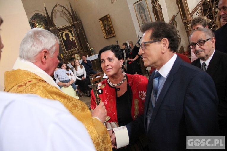 Odnowienie przysięgi małżeńskiej w parafii pw. Podwyższenia Krzyża Świętego w Sulechowie