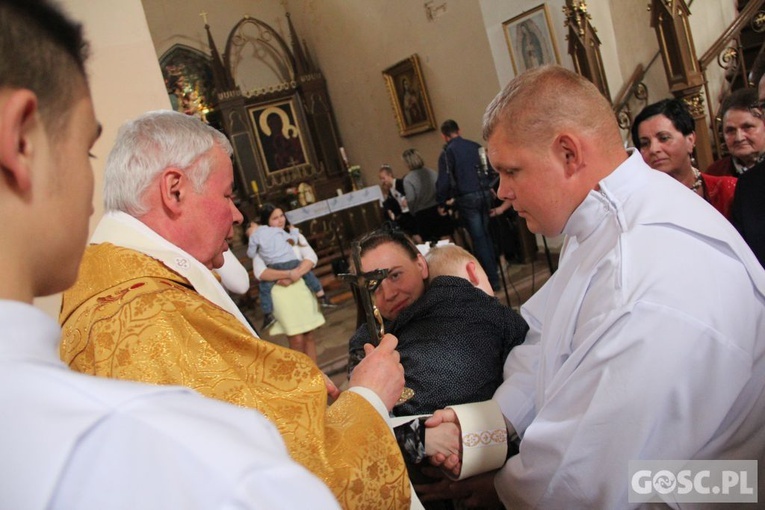 Odnowienie przysięgi małżeńskiej w parafii pw. Podwyższenia Krzyża Świętego w Sulechowie