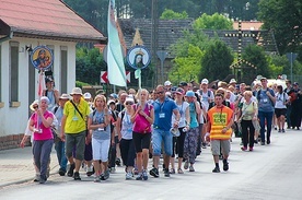 ◄	Ubiegłoroczna piesza pielgrzymka powołaniowa do Rokitna.