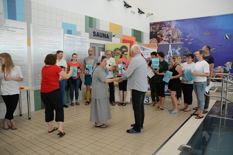 Strzelce Opolskie. Mityng pływacki osób niepełnosprawnych