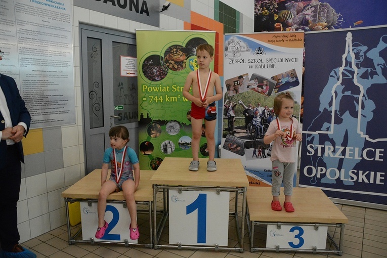 Strzelce Opolskie. Mityng pływacki osób niepełnosprawnych