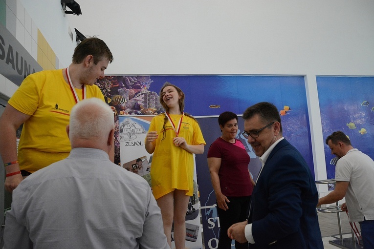 Strzelce Opolskie. Mityng pływacki osób niepełnosprawnych