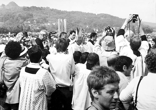 Jan Waćkowski, fotograf z Płocka, 40 lat temu pojechał za papieżem do Krakowa.