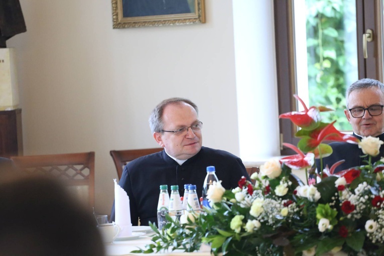 Pierwsze parafie neoprezbiterów