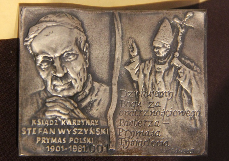 Jan Paweł II - papież na medal