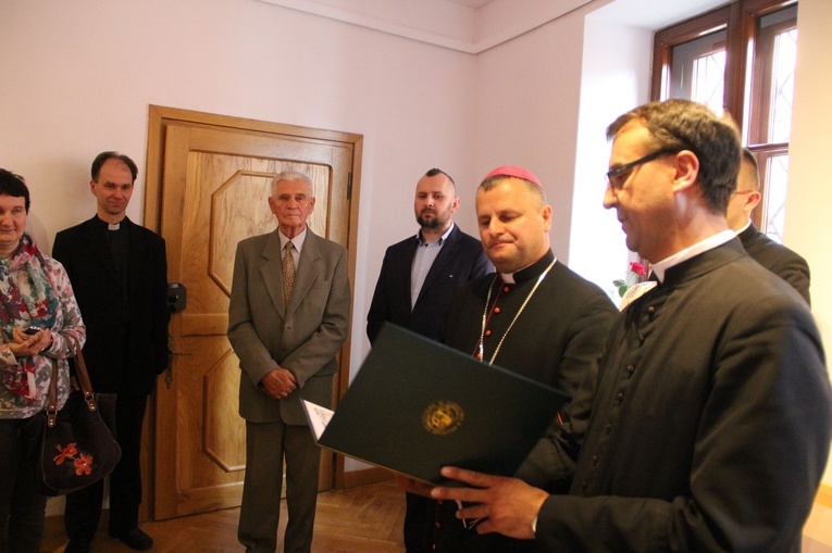 Tarnów. Jan Paweł II na monetach i medalach