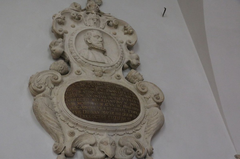 Renowacja krużganków klasztoru franciszkanów w Krakowie