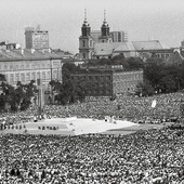 Papieska Msza św. na placu Zwycięstwa. Warszawa 2 czerwca 1979 r.