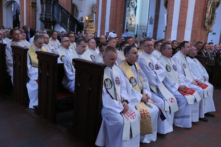 Uroczystości z okazji 100-lecia polskiego biskupstwa polowego we Wrocławiu