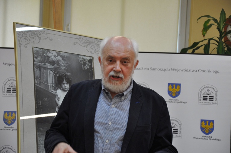 Dziecięcy świat na dawnych fotografiach