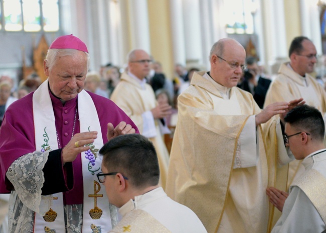 Złoty jubilat bp Adam Odzimek