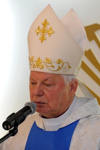 Złoty jubilat bp Adam Odzimek