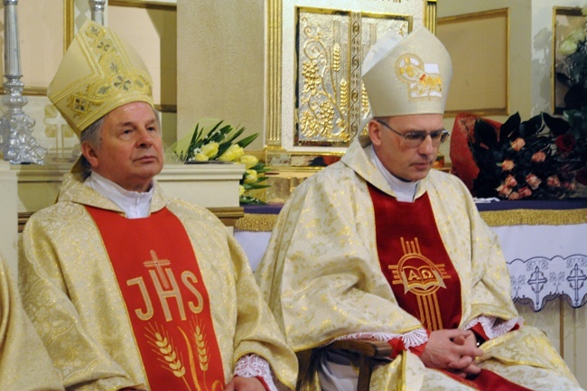 Złoty jubilat bp Henryk Tomasik