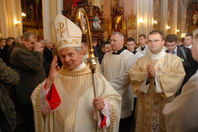 Złoty jubilat bp Henryk Tomasik