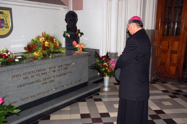 Złoty jubilat bp Henryk Tomasik