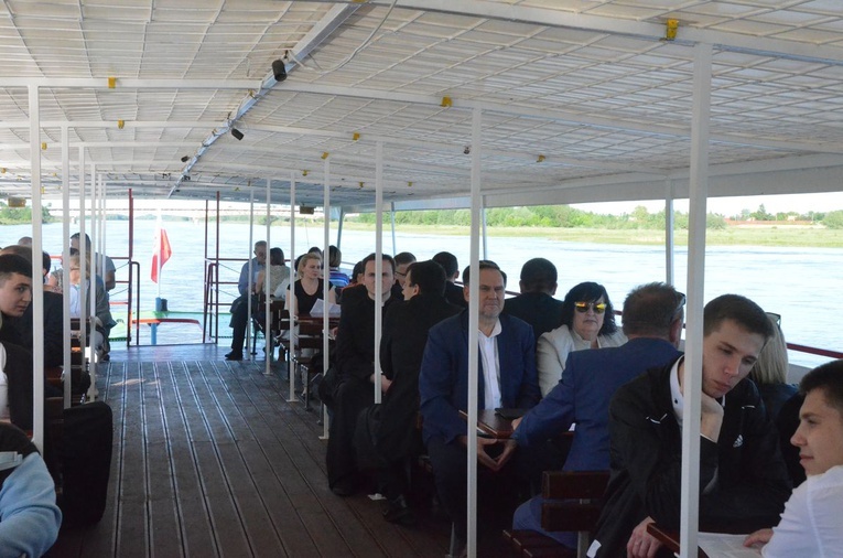 Majówka podczas rejsu Wisłą