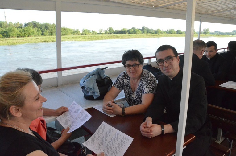 Majówka podczas rejsu Wisłą