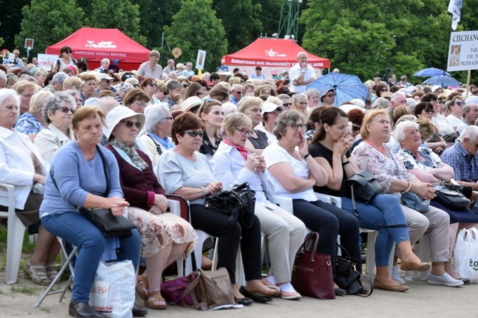 VII Ogólnopolska Pielgrzymka Żywego Różańca na Jasną Górę