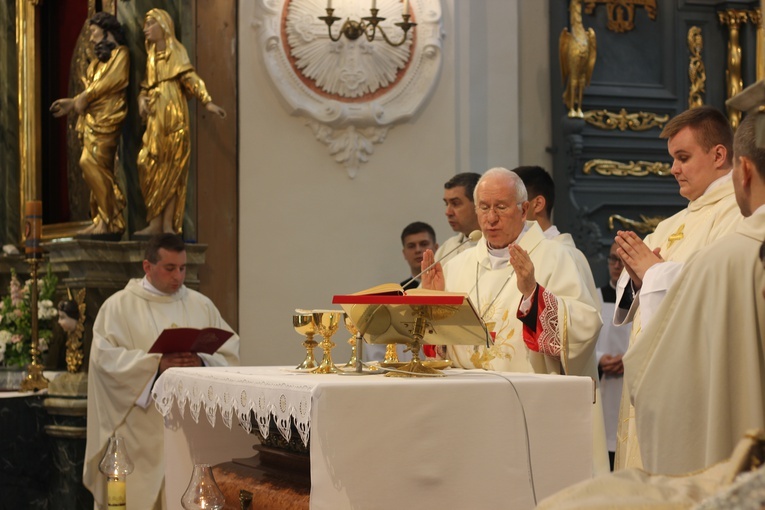 Święcenia kapłańskie ks. Tomasza Szcześniaka