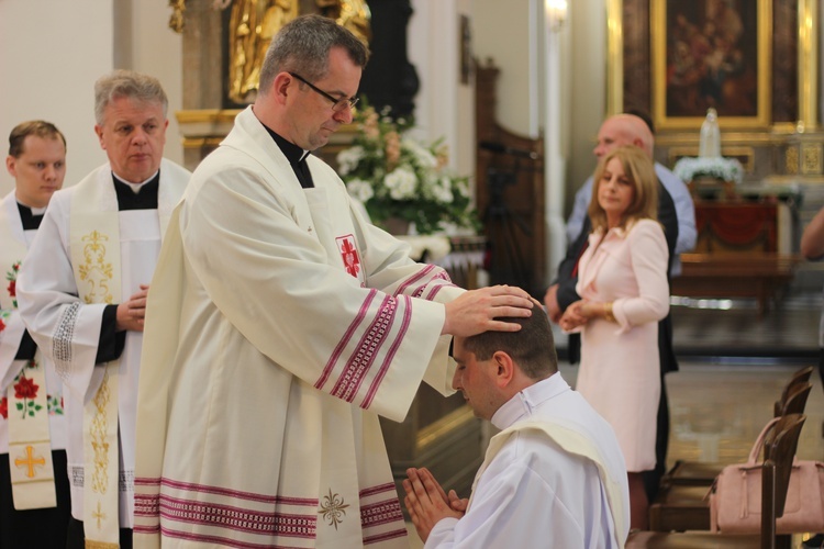 Święcenia kapłańskie ks. Tomasza Szcześniaka