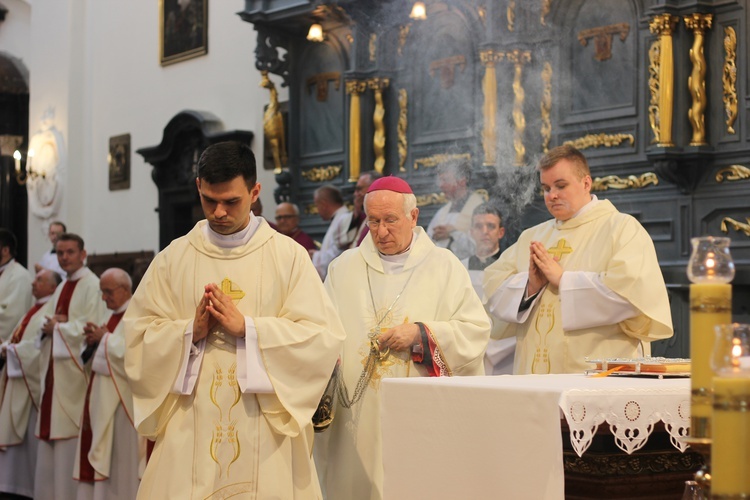 Święcenia kapłańskie ks. Tomasza Szcześniaka