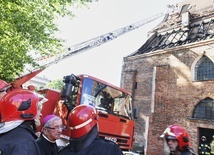 Pożar kościoła świętych Piotra i Pawła w Gdańsku - świątynia uratowana