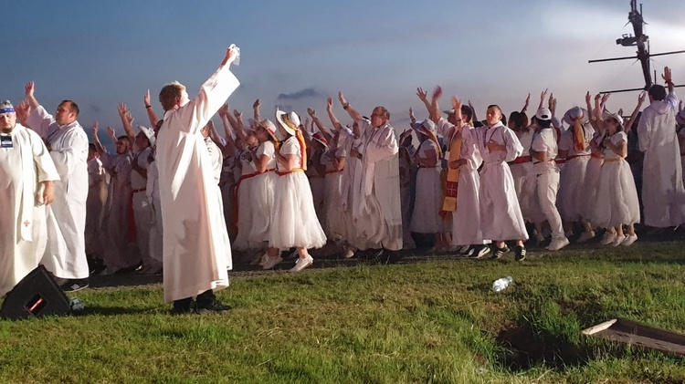 Młodzież z archidiecezji wrocławskiej na Lednicy