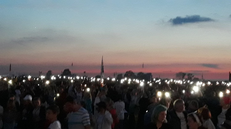 Młodzież z archidiecezji wrocławskiej na Lednicy