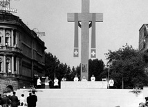 Msza św. na Placu Zwycięstwa w Warszawie.