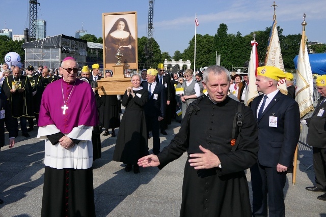 Pielgrzymka z relikwiami błogosławionej nazaretanki 